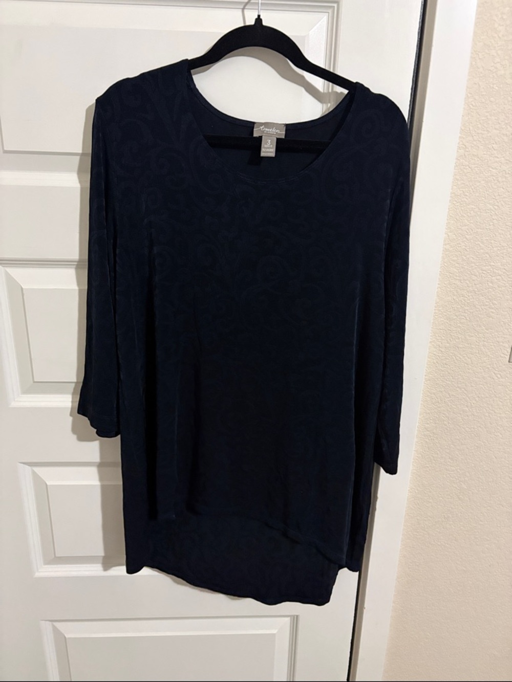 Travelers by Chico’s Dark Navy Scoop Neck Tunic with Subtle Jacquard